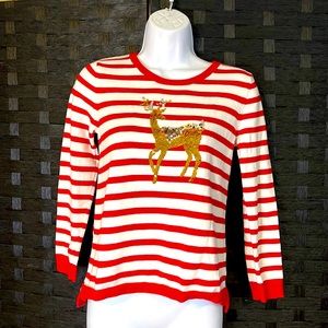 Beautiful Crown & ivy girl sweater. Size L.